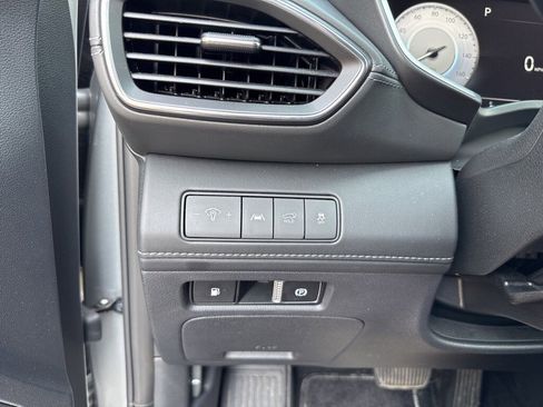 Certified 2023 Hyundai Santa Fe Limited image 34