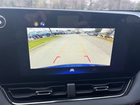 Used 2025 Chevrolet Equinox RS w/ Convenience Package III image 24