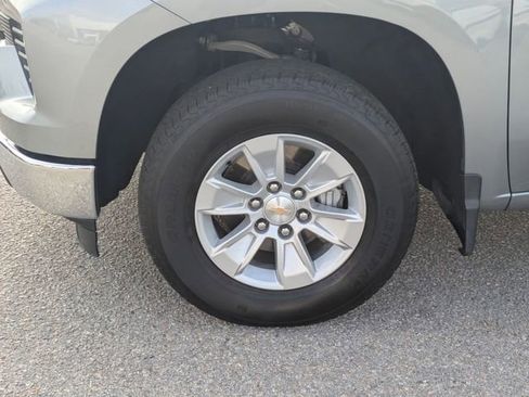 Used 2025 Chevrolet Silverado 1500 LT RWD image 10