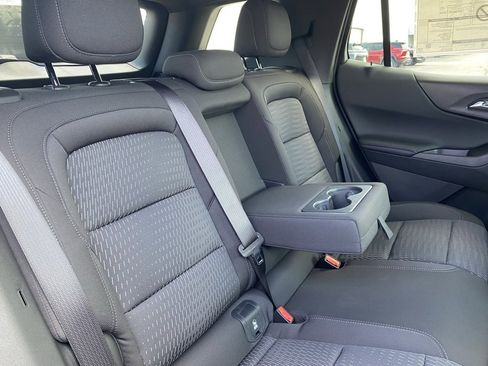 New 2025 Chevrolet Equinox LT image 24