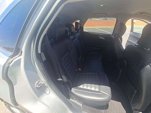 Used 2017 Ford Edge SEL w/ Equipment Group 201A FWD image 9