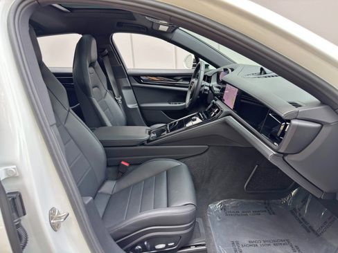 Used 2025 Porsche Panamera 4 AWD/4WD image 16