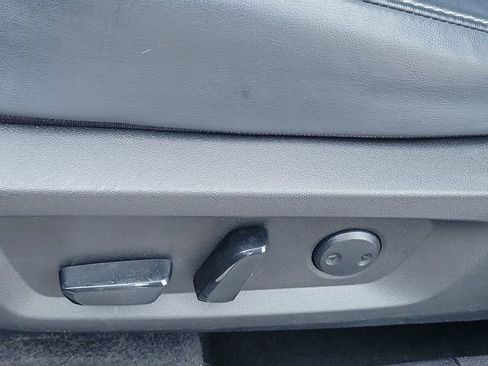 Used 2024 Mitsubishi Outlander SE image 22