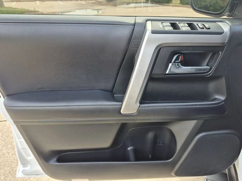 Used 2019 Toyota 4Runner SR5 image 10