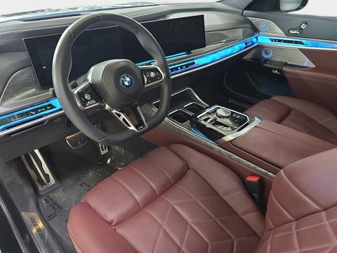 Used 2023 BMW i7 xDrive60 AWD/4WD image 19