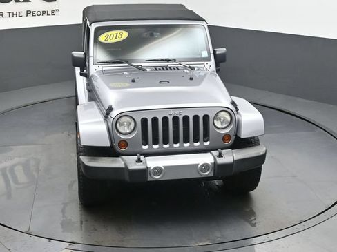 Used 2013 Jeep Wrangler Sahara w/ Dual Top Group AWD/4WD image 42
