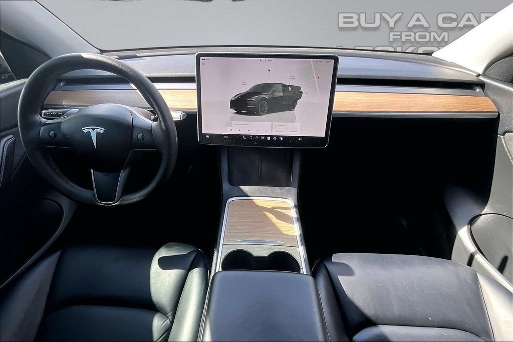 Used 2022 Tesla Model Y Long Range AWD/4WD image 16