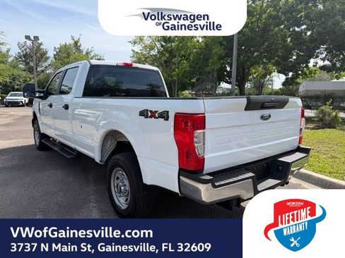 Used 2022 Ford F250 XL w/ Power Equipment Group image 4