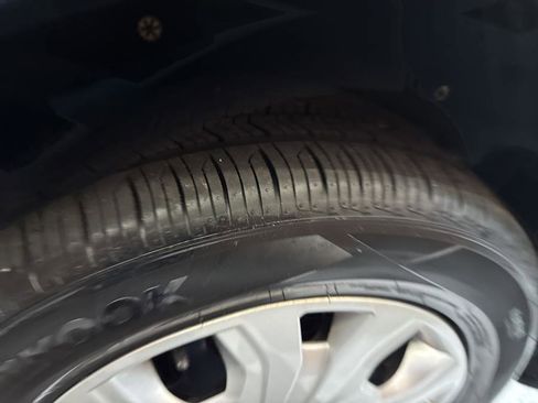 Used 2020 Ford Transit Connect XL image 15