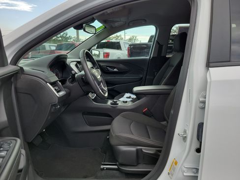 Used 2024 GMC Terrain SLE FWD image 16