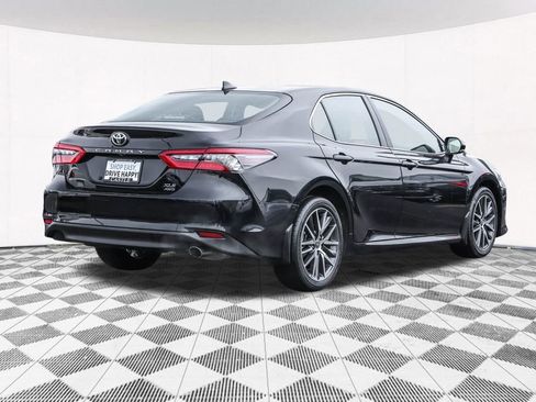 Used 2024 Toyota Camry XLE w/ Cold Weather Package image 11