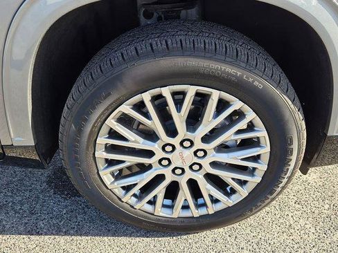 Certified 2026 GMC Acadia Denali image 18