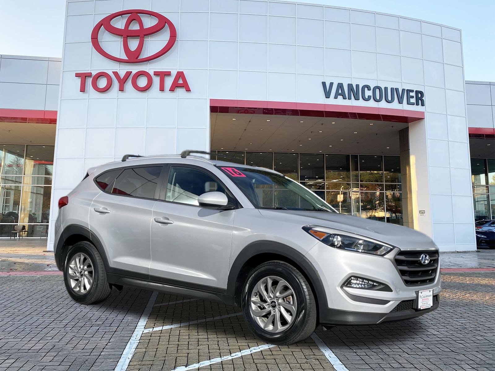 Used 2016 Hyundai Tucson SE w/ Option Group 02 FWD image 1