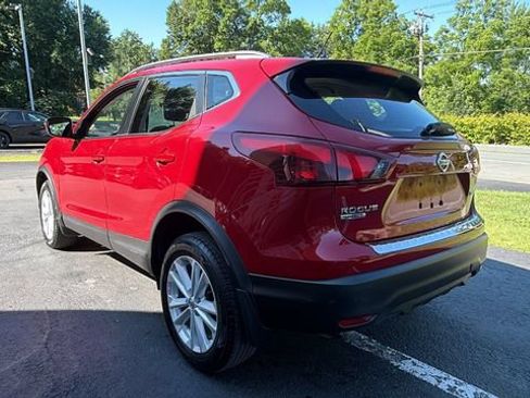 Used 2018 Nissan Rogue Sport SV w/ SV All-Weather Package AWD/4WD image 7