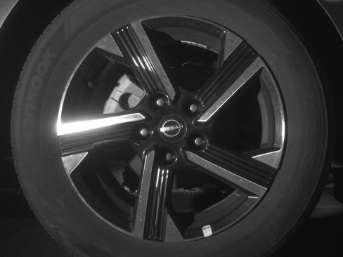 Used 2025 Nissan Sentra SV FWD image 15