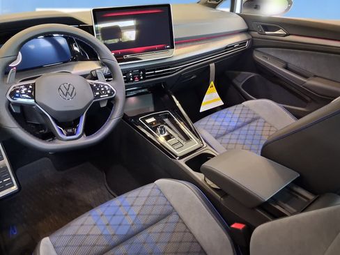 New 2026 Volkswagen Golf w/ Euro Style Package AWD/4WD image 18