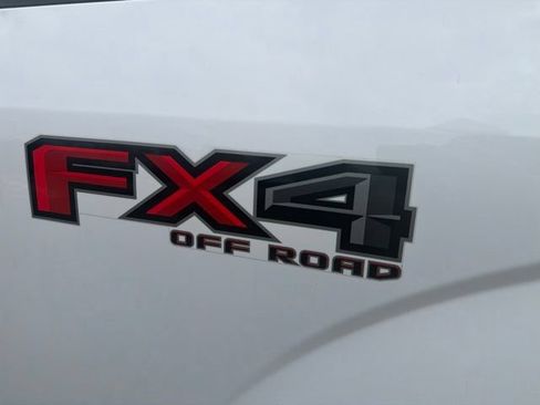 Used 2015 Ford F150 Lariat w/ Equipment Group 501A Mid AWD/4WD image 9