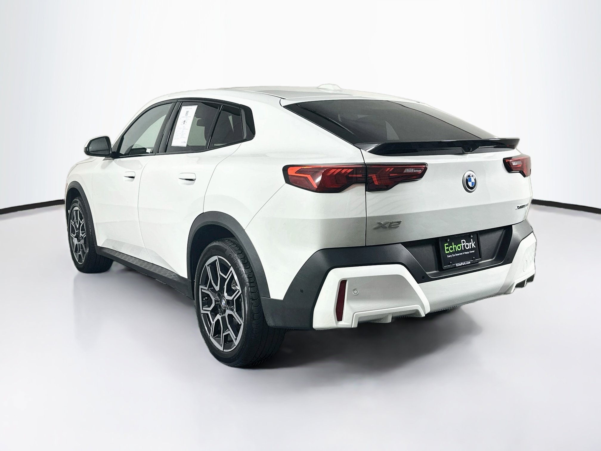 Used 2026 BMW X2 xDrive28i AWD/4WD image 5