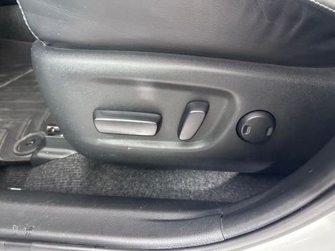 Used 2016 Toyota RAV4 Limited AWD/4WD image 20