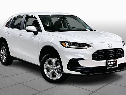 Used 2025 Honda HR-V LX image 3