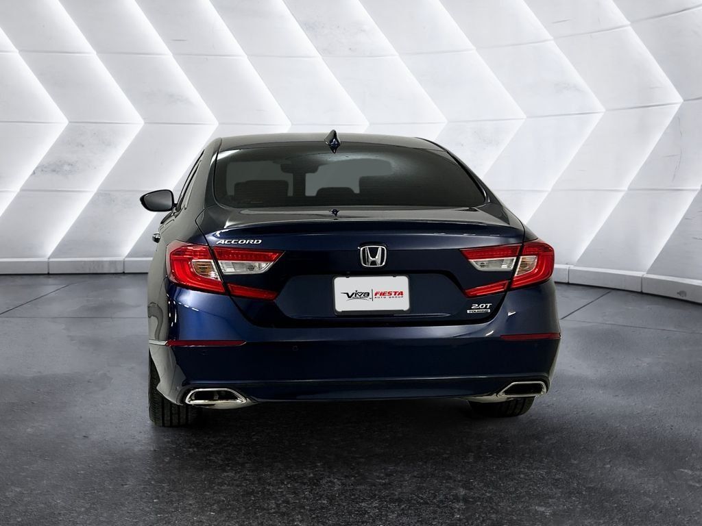 Used 2018 Honda Accord Touring image 5