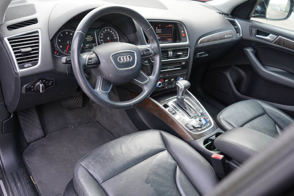 Used 2015 Audi Q5 2.0T Premium Plus w/ Technology Package AWD/4WD image 14