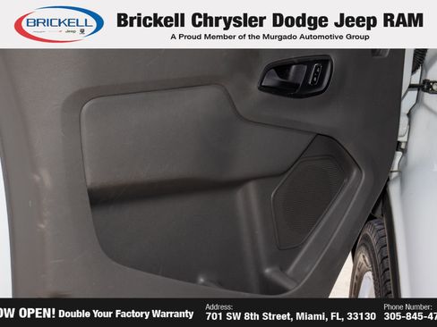 Used 2023 Ford E-Transit Medium Roof image 11