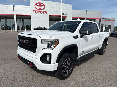 Used 2022 GMC Sierra 1500 AT4 w/ AT4 Premium Package AWD/4WD image 1