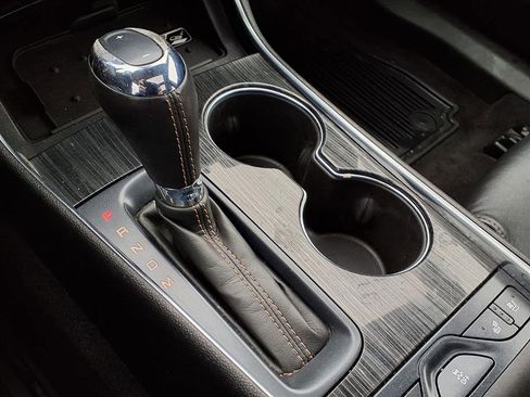 Used 2016 Chevrolet Impala LTZ w/ Enhanced Convenience Package image 20