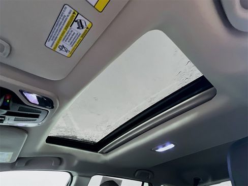 Certified 2025 Subaru Outback Limited w/ Popular Package #2 image 21