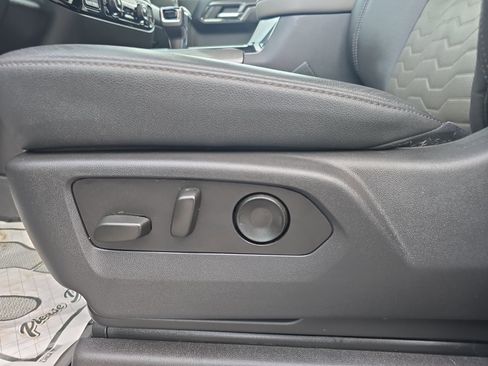 Used 2023 Chevrolet Silverado 1500 ZR2 w/ Technology Package image 15