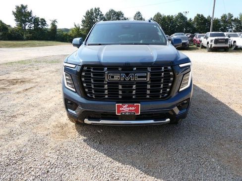 New 2026 GMC Yukon XL Denali Ultimate AWD/4WD image 8