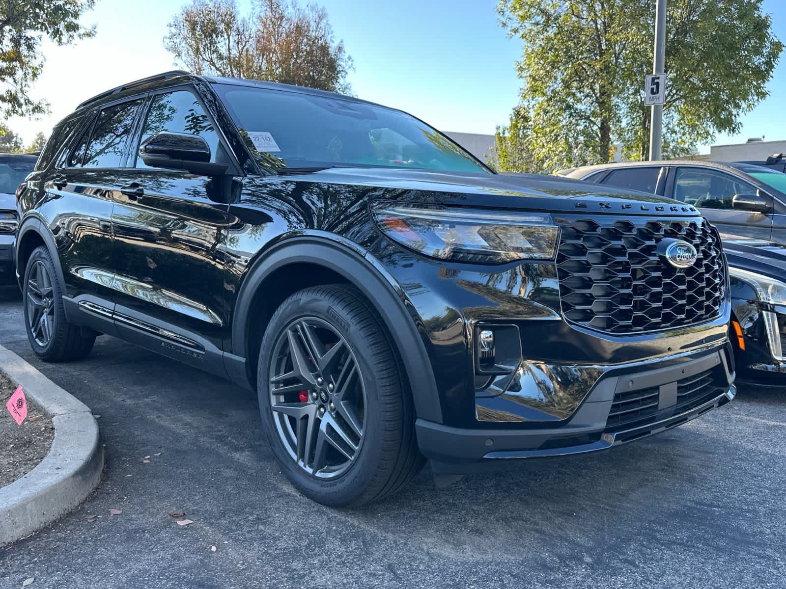 Used 2026 Ford Explorer ST RWD image 3