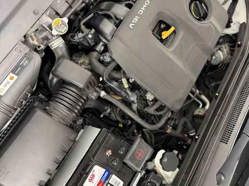 Used 2019 Hyundai Veloster 2.0 Premium image 34