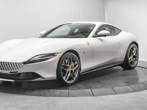 Certified 2024 Ferrari Roma image 4