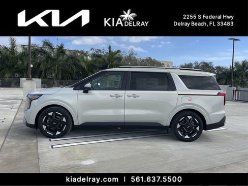 New 2026 Kia Carnival EX FWD image 5