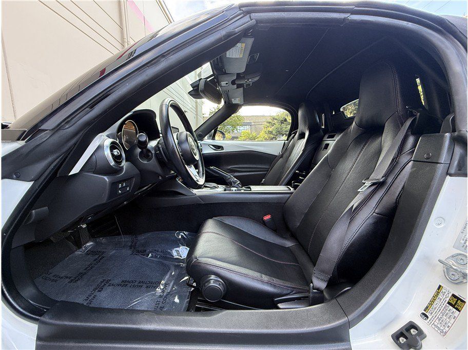 Used 2017 MAZDA MX-5 Miata Grand Touring RWD image 7
