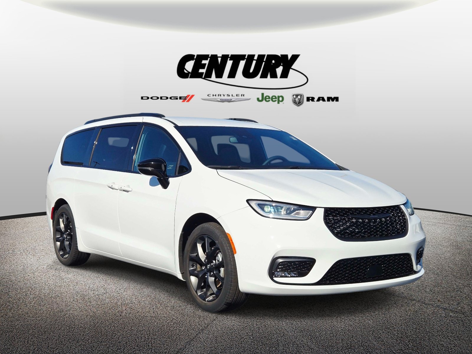 Used 2024 Chrysler Pacifica Touring-L w/ S Appearance Package FWD image 1