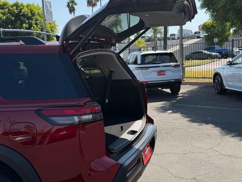 New 2026 Nissan Pathfinder SV FWD image 8