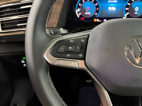 New 2026 Volkswagen Atlas SE image 13