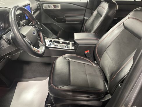 Used 2022 Ford Explorer ST-Line image 9