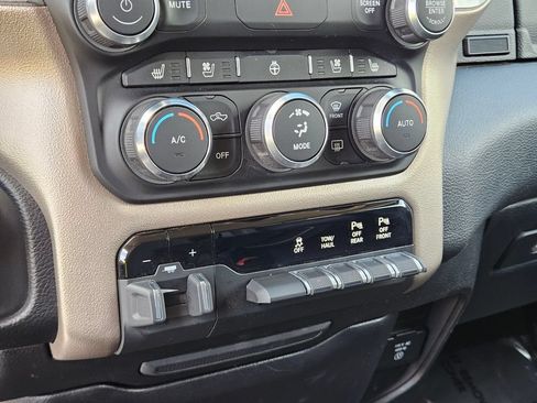 Used 2020 RAM 1500 Laramie AWD/4WD image 22