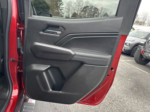 Certified 2025 Chevrolet Colorado LT w/ LT Convenience Package image 17