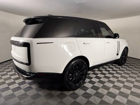 Used 2025 Land Rover Range Rover SE AWD/4WD image 7