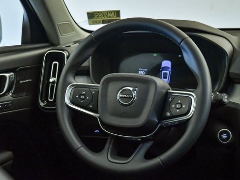 Certified 2025 Volvo XC40 B5 Plus w/ Climate Package image 13