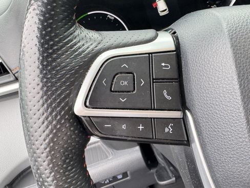 Used 2021 Toyota Sienna XSE image 21