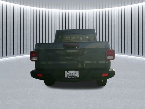 New 2026 Jeep Gladiator Sport image 13