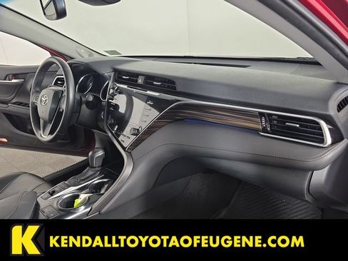 Used 2018 Toyota Camry XLE w/ Driver Assist Package FWD image 27