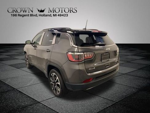 Used 2023 Jeep Compass Limited w/ Sun and Sound Group AWD/4WD image 4