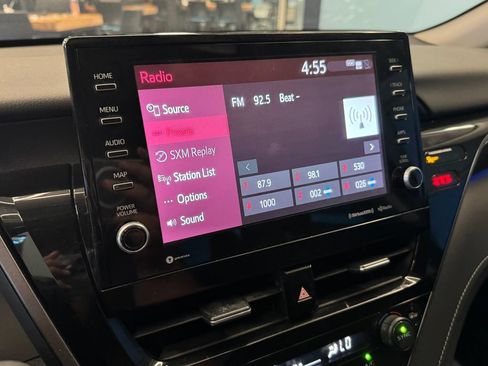 Used 2022 Toyota Camry XSE FWD image 13